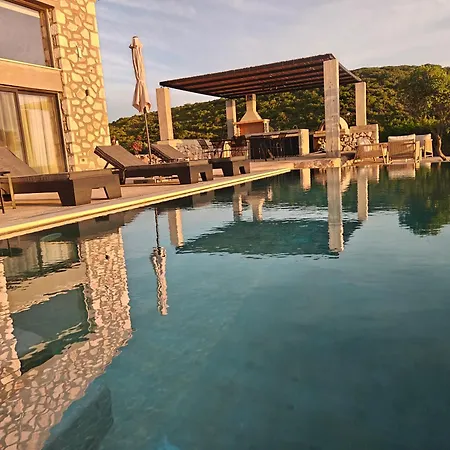 Izel Villa *